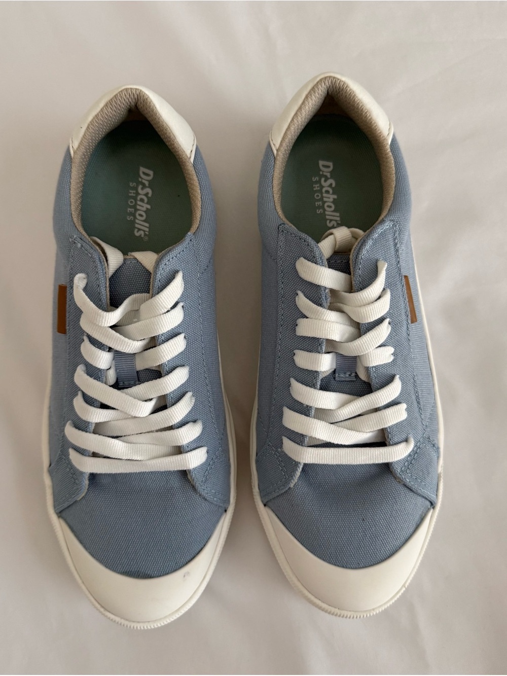 Dr. Scholl's Time Off Women’s Canvas Sneakers in Light Blue and White Size 7.5